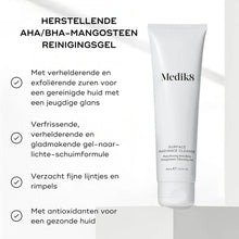 Afbeelding in Gallery-weergave laden, Medik8 Surface Radiance Cleanse
