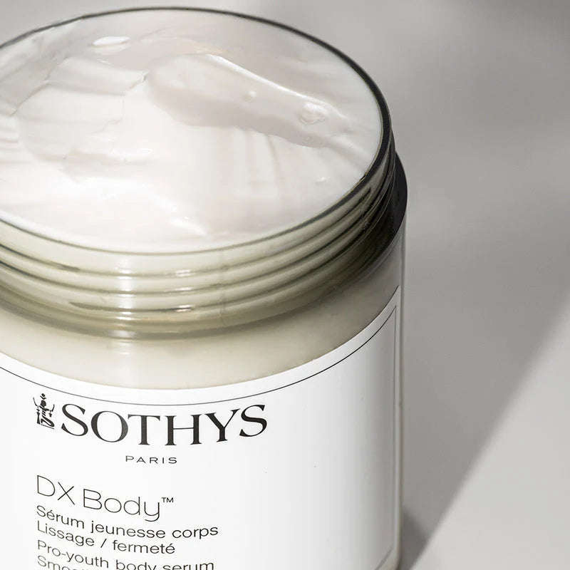 Romige zachte body verstrakkende en liftende creme. Speciaal voor armen en decolleté